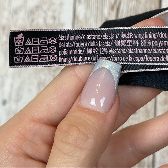 Victoria’s Secret Mesh Plunge Bra Size 36D Women - Picture 11 of 11